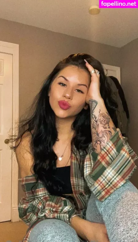 Lizzysnyder18 OnlyFans Thumbnail #wy0tQjJ2sy