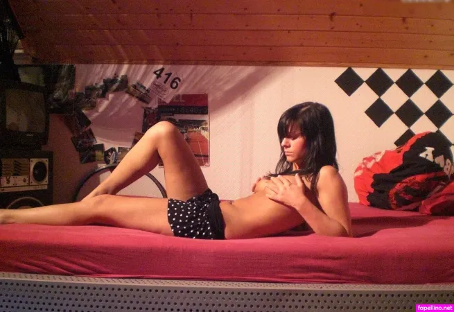 Lizzyvanhyde OnlyFans Thumbnail #sYQmYf9JWL