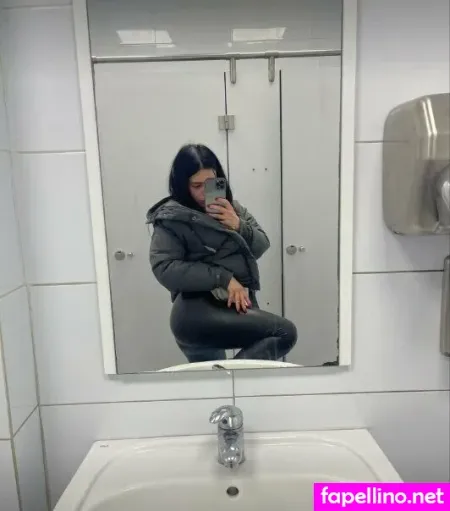 Lizzzola OnlyFans Thumbnail #8daqjDCtqo