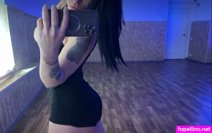 Lizzzola OnlyFans Thumbnail #MXPZ8DcD6Y