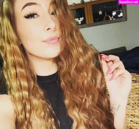 Lizzzyfox OnlyFans Thumbnail #1eNgioL31k