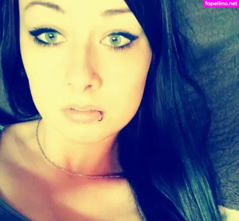 Lizzzyfox OnlyFans Thumbnail #D3kTXOLryz