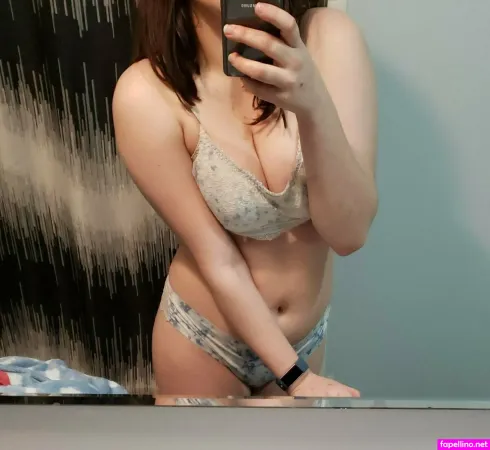 Lle222 OnlyFans Thumbnail #NdC7WYdOV5