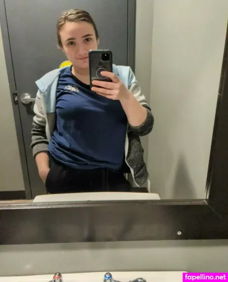 Lle222 OnlyFans Thumbnail #XlpApcPHyw