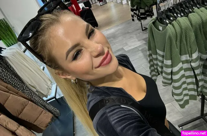 Lliiillyy OnlyFans Thumbnail #XuepR6NkHv