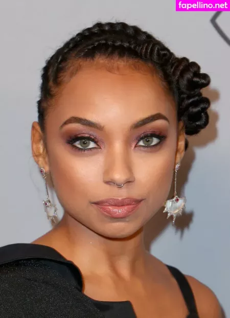 Logan Browning OnlyFans Thumbnail #NxN1BPShW8