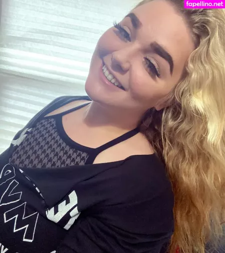 Loganmilf OnlyFans Thumbnail #0rUmQwH3Wx