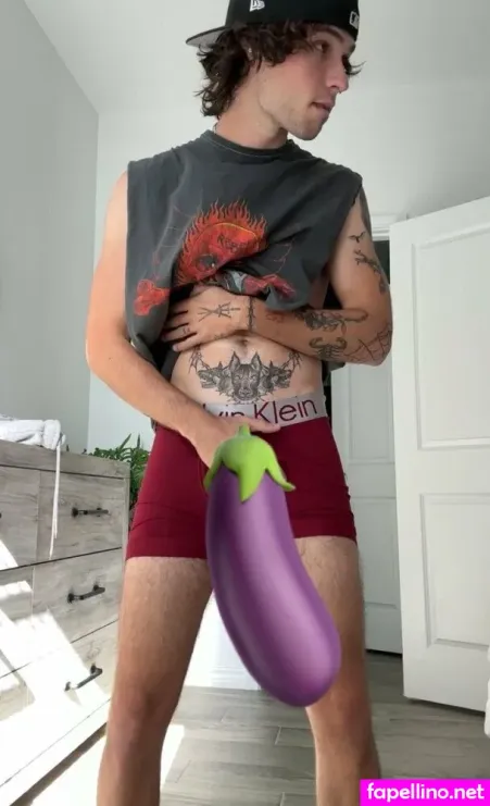 Logansprivatepage OnlyFans Thumbnail #Lwh9puw0nB