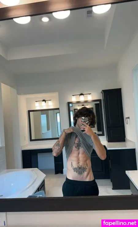 Logansprivatepage OnlyFans Thumbnail #UjMtCnP3ee