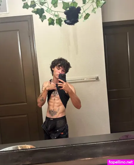 Logansprivatepage OnlyFans Thumbnail #yVEsMHXyTt
