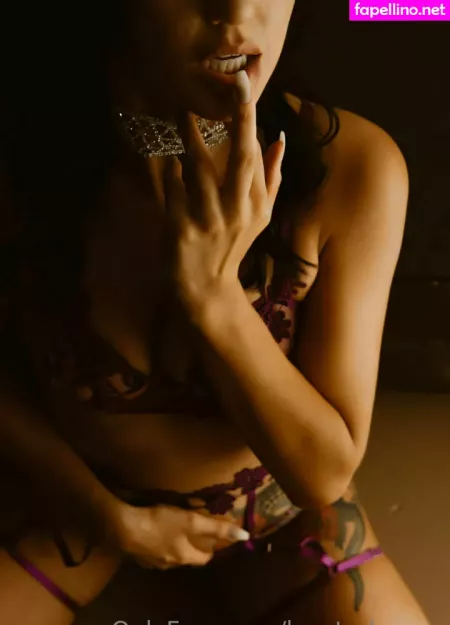 Logsterbunny OnlyFans Thumbnail #zvC7gUE4uA