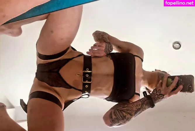 Lois Pacitto OnlyFans Thumbnail #5fE8SvrSrd