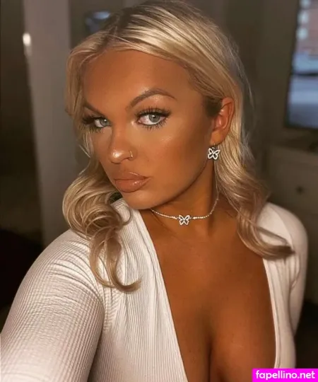 Lois Rae OnlyFans Thumbnail #3yYF20GA5W