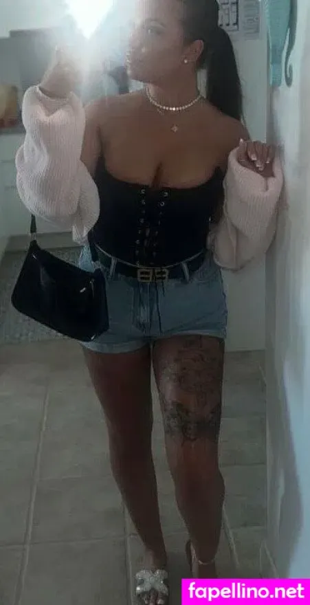 Lois Rae OnlyFans Thumbnail #XBG4F9rfME