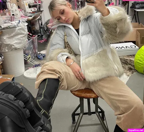 Lois Saunders OnlyFans Thumbnail #E8tXcq1gsc