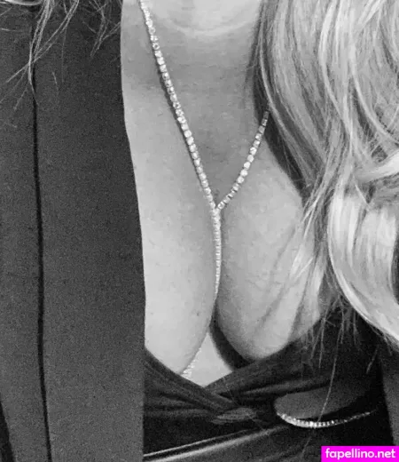Lol Hotwife OnlyFans Thumbnail #6eH7FU4fBD
