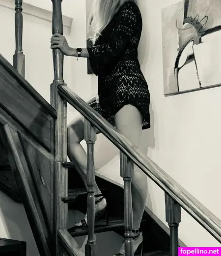 Lol Hotwife Main Profile Photo
