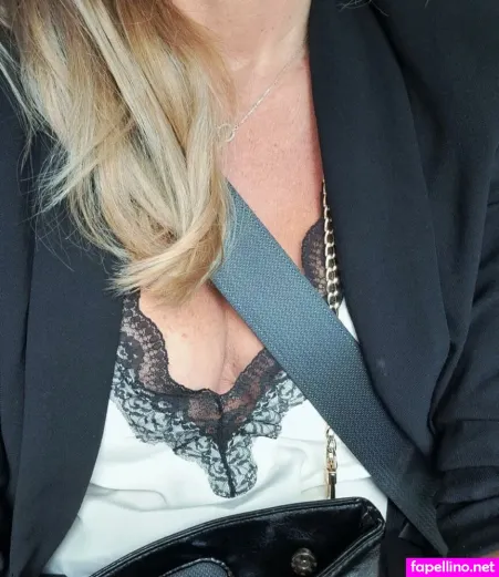 Lol Hotwife OnlyFans Thumbnail #ldd1m79iWm