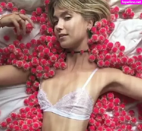 Lola Abbey OnlyFans Thumbnail #25WmDAOQt7