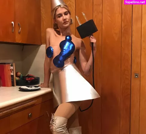 Lola Abbey OnlyFans Thumbnail #MXwaXagyc5