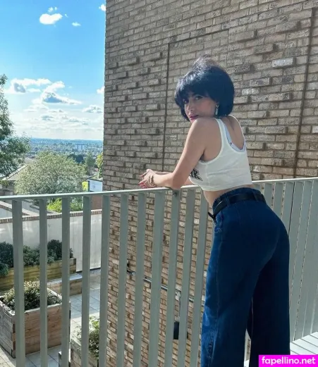 Lola Ameri OnlyFans Thumbnail #RMvJWmoh32