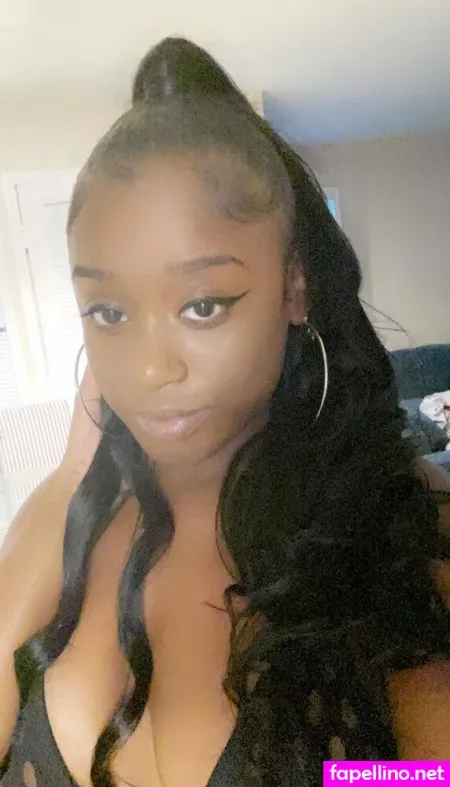 Lola B Tango OnlyFans Thumbnail #P7yQxedfPA