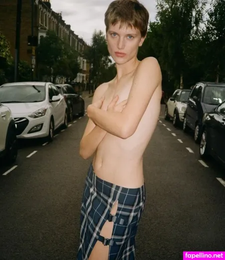 Lola Bute OnlyFans Thumbnail #27LmxazKNv