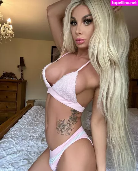 Lola Christina OnlyFans Thumbnail #FmSN1NqZFs
