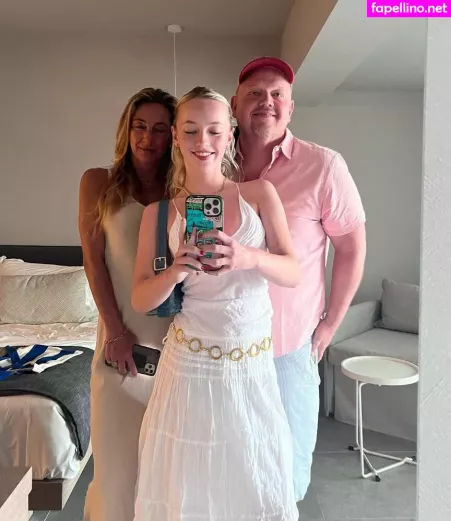 Lola Clark OnlyFans Thumbnail #vUNegqESPF