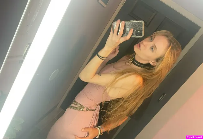 Lola Costa OnlyFans Thumbnail #UroKKinUmG