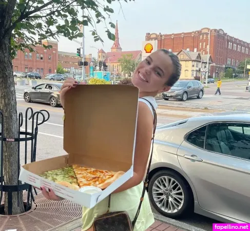 Lola Dubrul Main Profile Photo