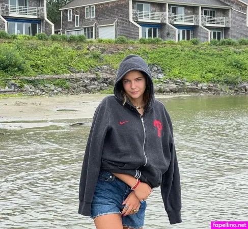 Lola Dubrul OnlyFans Thumbnail #WWAQBMkgJ4