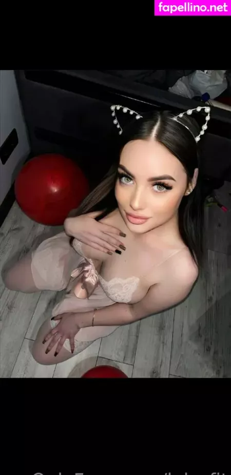 Lola Fit OnlyFans Thumbnail #BtDvLDOr7b