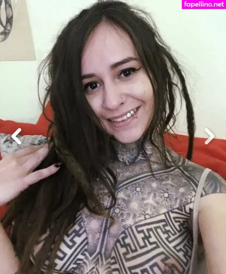 Lola Freak OnlyFans Thumbnail #ObuSI1bPnp