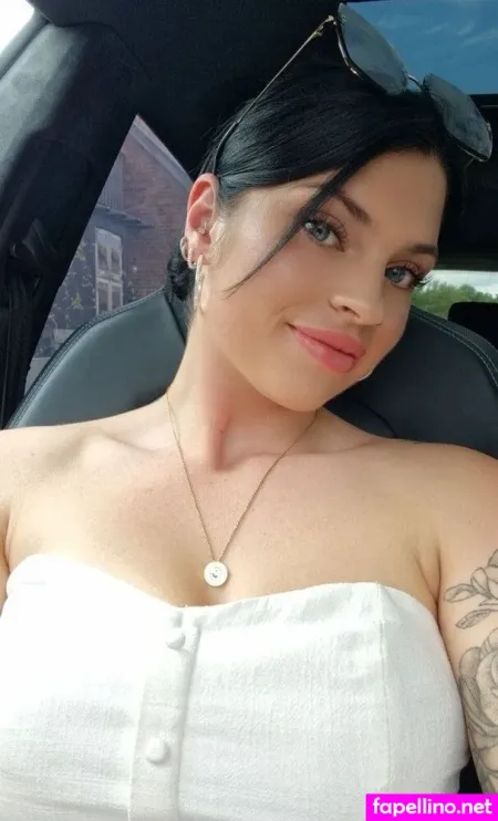 Lola Grace Main Profile Photo