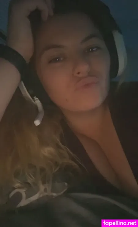 Lola Kiss OnlyFans Thumbnail #bKQM04CgOB