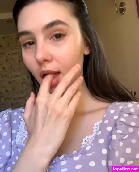 Lola Li Main Profile Photo