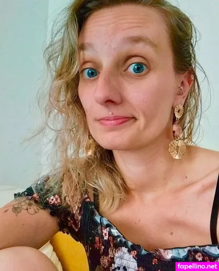 Lola Lov OnlyFans Thumbnail #xc0W8DTbYl