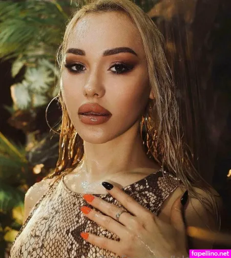 Lola Luxury OnlyFans Thumbnail #0zSGHUsbAA