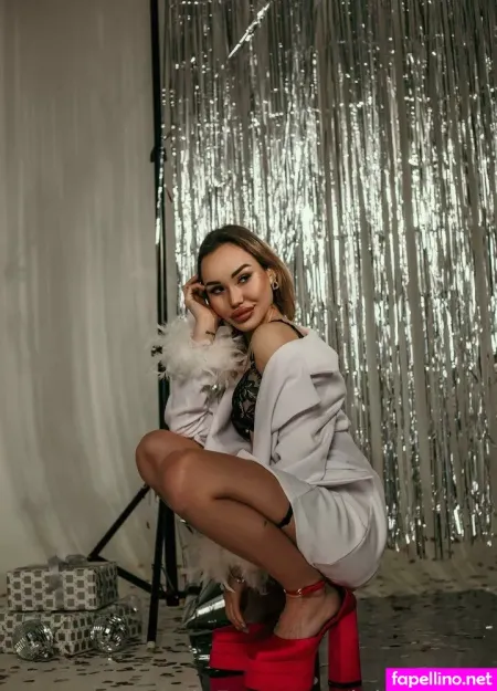 Lola Luxury OnlyFans Thumbnail #PgA2Lhp5sc