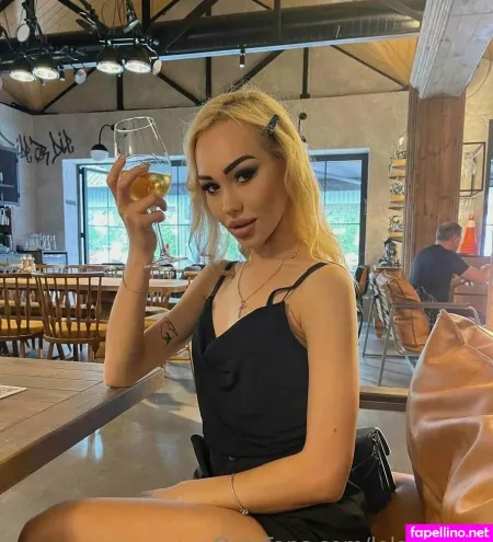 Lola Luxury OnlyFans Thumbnail #QIXmLTNmAg