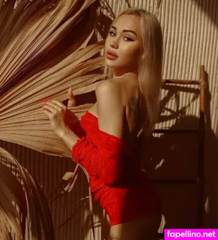 Lola Luxury OnlyFans Thumbnail #zc6r545brN