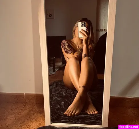 Lola Mai OnlyFans Thumbnail #O6cYaeiixX