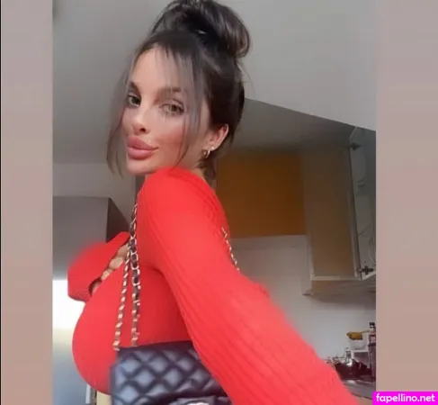 Lola Official OnlyFans Thumbnail #G49k95M07v