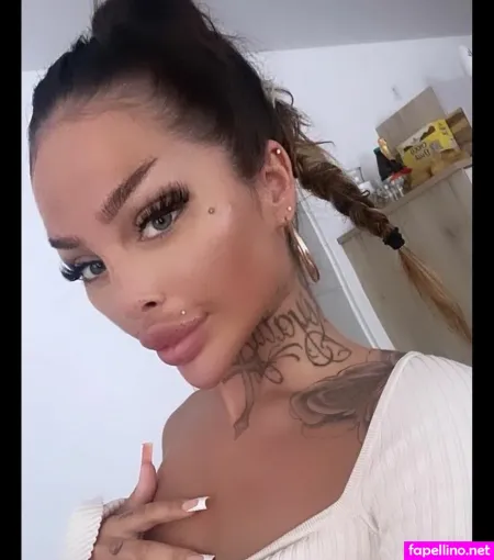 Lola Official OnlyFans Thumbnail #HSwqmmu2KR