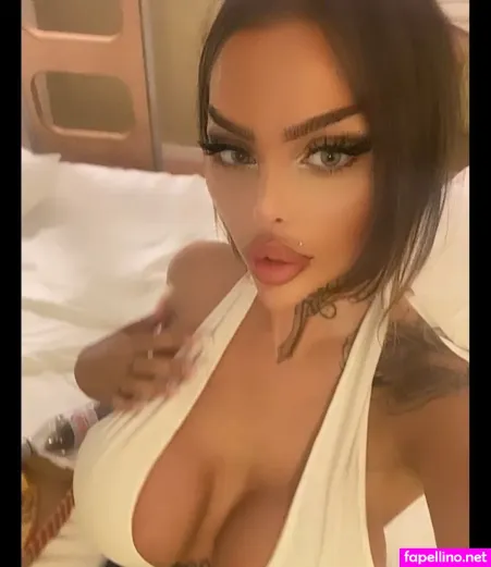 Lola Official OnlyFans Thumbnail #IRANhERzeO