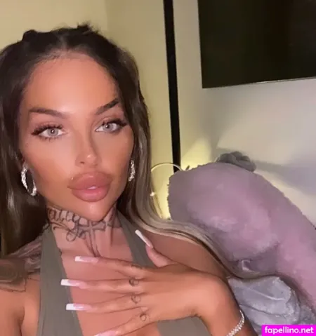 Lola Official OnlyFans Thumbnail #sPzOwv916f