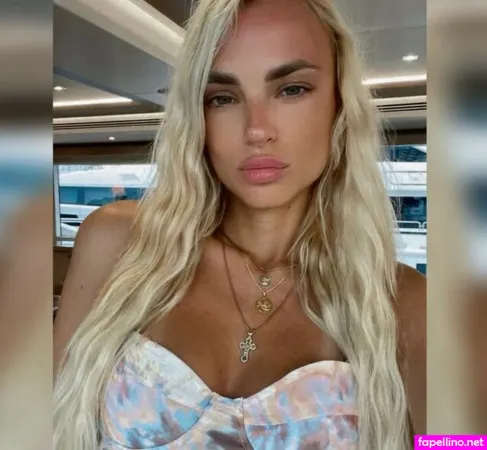 Lola Sunn OnlyFans Thumbnail #AngvOsZTAG