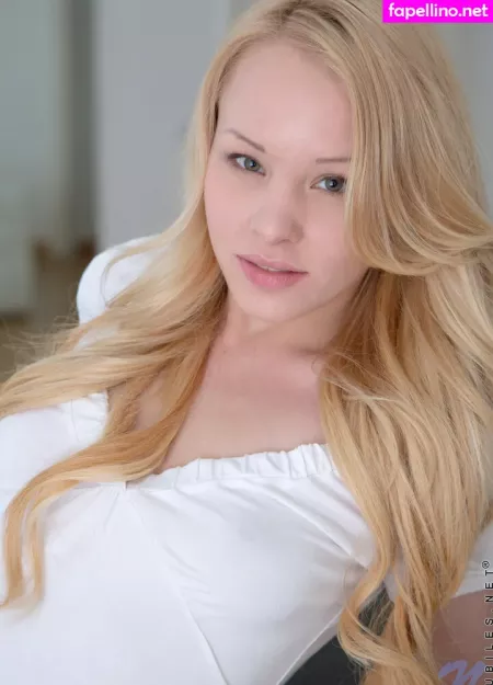 Lola Taylor OnlyFans Thumbnail #4HT606vWM3