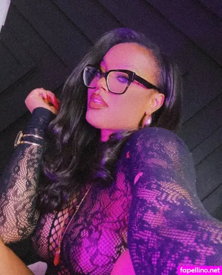 Lola Teases 3 OnlyFans Thumbnail #hUTehRPyMl